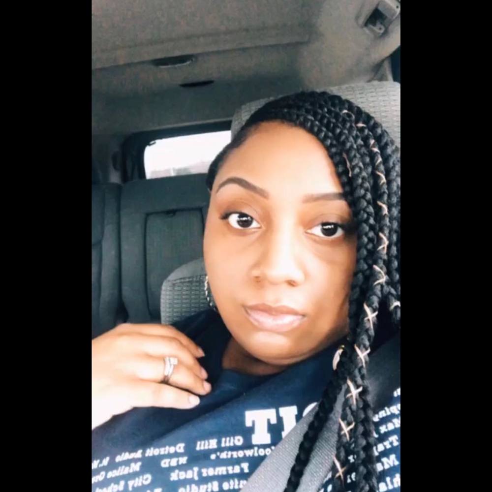 Meet your Posher, Tayee